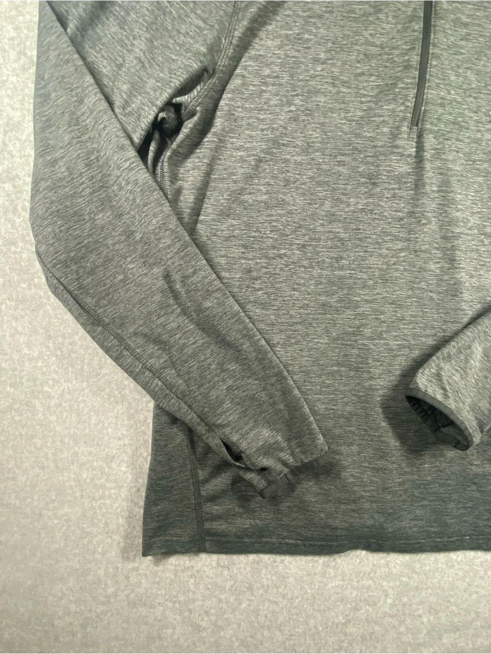 Reebok Men's Heather Gray Half-Zip Performance Top Size XL Athletic long sleeve